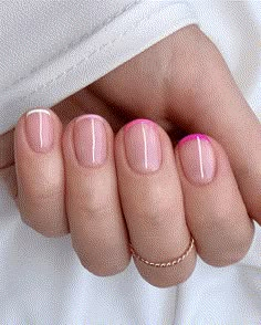 45 Micro French Tip Nails That Are Trendy AF! - Colleen Hobson Short Gel Nails, Casual Nails, Her Nails, Makijaż Smokey Eye