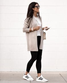 Leggings Outfit Fall, Leggings Outfit Casual, Look Legging, Mode Tips, Black Leggings Outfit, How To Wear Leggings, Legging Outfits, Mode Casual, Athleisure Outfits