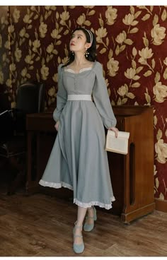 Character Faces, Vintage Prairie Dress, Cottagecore Dresses, Vintage Long Dress, Cottage Core Dress, Old Fashion Dresses, Old Dresses, Princess Outfits, Vestidos Vintage