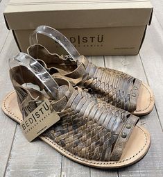 Color: Teak Lux. Shoes have scuffs/ scratches due to nature of the leather . Length (sole): 13". Men Bed, Bed Stu, Men's Sandals, Mens Sandals, Leather Sandals, Size 13, Teak, Shoes Sandals, Men's Shoes