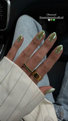 Smink Inspiration, Green Nail, Minimal Nails, Minimalist Nails, Funky Nails, Pretty Acrylic Nails, Floral Nails, Short Acrylic Nails