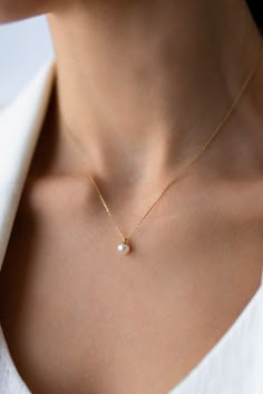 Gold Necklace Set Simple Minimalist, Luxury Gold Minimalist Pearl Necklace, Luxury Minimalist Gold Pearl Necklace, Minimal Jewelry Necklaces, Luxury Minimalist Necklace For Everyday, Minimalist Necklaces Gold, Affordable Simple Engagement Jewelry, Cheap Simple Engagement Jewelry, Cheap Modern Everyday Necklaces