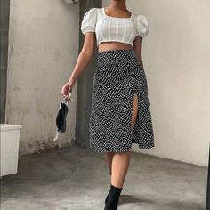 Black And White All Over Print Skirt Knee Length, Split Thigh Polyester Material Not Much Stretch High Waisted New Never Worn Just Tried On Skirts Shein, Thigh Skirt, Shein Skirts, Skirt Knee Length, Print Skirt, Printed Skirts, Polyester Material, All Over Print, Knee Length