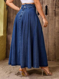 Casual Denim Skirt, Denim Skirts Knee Length, Holiday Outfits Women, Abaya Style, African Dresses For Kids, Long Skirt Outfits, Denim Skirt Outfits, Fashion Design Patterns, Rock Outfit