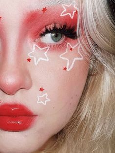 red makeup with stars 4th Of July Easy Makeup Looks, Fourth Of July Looks Makeup, 4of July Makeup, Subtle Fourth Of July Makeup, Fourth July Makeup, 4th Of July Makeup Aesthetic, Cute 4 Of July Makeup, Makeup Ideas 4th Of July, Fun 4th Of July Makeup