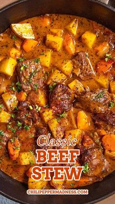 Classic Beef Stew in a skillet Classic Beef Stew Recipe, Best Beef Stew Recipe, Beef Stew Meat Recipes, Resepi Biskut, Crockpot Recipes Beef Stew, Homemade Beef Stew