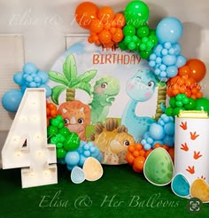 Dino Ranch, Moana Bebe, Baby Shower Decorations Neutral, Baby Dino, Dinosaur Theme, Dinosaur Birthday Party, Balloon Backdrop, Dinosaur Birthday