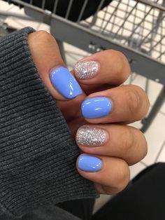 Gel Nail Ideas Short Summer, April Sns Nails, Blue Shellac Nails Summer, Summer Dip Nail Ideas Simple, Blue Gel Nails Ideas Short, Blue Dip Powder Nails Design, January Dip Nails Ideas 2024, Simple Dip Nails Spring, May Gel Nail Ideas