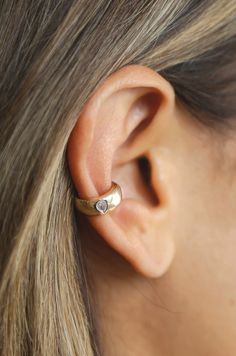 Hammered Ear Cuff with Pear Crystal Conch Jewelry, Back Necklace, Chain Anklet, Dream Jewelry, Gold Plated Chains, Conch, Clear Crystal, Gold Plating, Anklets