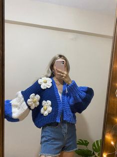 Bloom CardiganFlower CardiganDaisy CardiganOversize | Etsy Crochet Flower Cardigan, Oversized Chunky Sweater, Daisy Sweater, Big Daisy, Chunky Oversized Sweater, Trendy Crochet