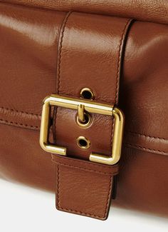 Chloé bag in shiny buffalo leather. Features multiple pockets embellished with revamped buckles from the iconic Paddington bag. Suitable for hand carry shoulder carry or cross-body using the handle or removeable strap. Cotton and linen lining. Dimensions: 34 x 16.5 x 15 cm approx. Chloe Brown, Medium Bag, Elegant Bags, Best Wallet, Backpack Travel Bag, Buffalo Leather, Chloe Bag, Brown Bags, Wallet Bag