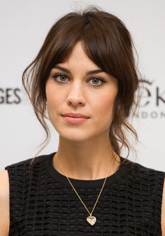 77c8869b5f57ee4b_187965418.xxxlarge_2x Alexa Chung Makeup, Alexa Chung Hair, Growing Out Fringe, Growing Out Bangs, Twa Hairstyles, Haircut Styles, Natural Hair Styles Easy, Fringe Hairstyles, Alex Turner