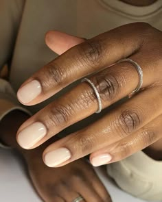 Nude Nail Polish For Dark Skin, Dark Skin Nail Polish, Maquillage On Fleek, Neutral Nail, Nagellack Trends, Natural Nail Polish, Nude Nail Polish