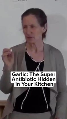 Garlic is the best healthy food you can eat to prevent sickness! Barbra Oneill Recipes, Sickness Recipes, Barbra Oneill Remedies, Barbra Oneill, Prevent Sickness, Barbara Oneil, Garlic Health, Ancient Nutrition, Garlic Health Benefits