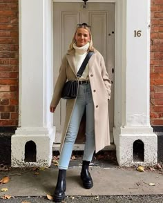 European Going Out Outfit Winter, Dublin Fashion, Neutral Coat