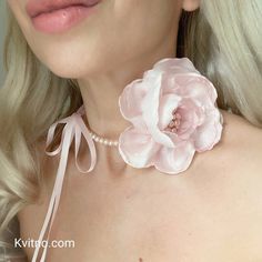 Pearl Flower Necklace Pearl Flower Choker Pearl Bridal - Etsy Pearl Flower Necklace, Vintage Flower Girls, Black Velvet Choker Necklace, Collar Rosa, Bridal Statement Necklace, Blue Wedding Rings, Choker Pearl, Rose Choker, Flower Choker Necklace