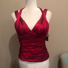 Beautiful Satin Halter Top. Open Back. Side Zipper. Quality Designer. Quality Material. Size 6. New With Tags. Y2k Things, Red Sleeveless Top, Red Halter Top, 90s Y2k Fashion, 2000s Fashion Trends, 2000s Clothes, Curly Hair Tips, Red Satin, Hair Tips