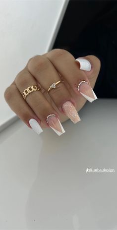 Acrylic Nails For A Wedding Guest, White Gel Manicure Ideas, Gold And White Acrylic Nails, Nails Bailarina, Mail Inspiration, Mandala Nails, Light Purple Nails, Cruise Nails, Gel Toe Nails