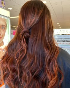 Fashion Bax Copper Red Hair Color Balayage Low Lights, Copper Balayage Tan Skin, Brown Into Red Bayalage, Red Hair With Brunette Highlights, Highlights For Red Brown Hair, Copper Red Brunette Hair, Dark Red Hair Copper Highlights, Copper In Brown Hair, Copper Balayage On Red Hair