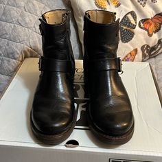 Frye Veronica Black Ankle Boot Size 6.5 Excellent Condition Worn Twice Boots For Women Ankle, Frye Veronica, Boots For Women, Black Ankle Boots, Boots Booties, Bootie Boots, Womens Boots, Ankle Boot, Ankle Boots