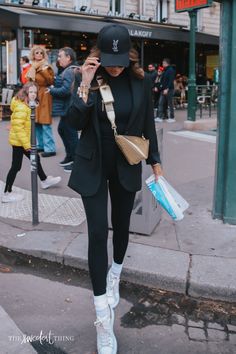 Emily Ann Gemma, Athleisure Street Style, Emily Ann, Fall Outfit Inspiration, Look Legging, Blazer Outfits Casual, Mode Casual, Looks Street Style