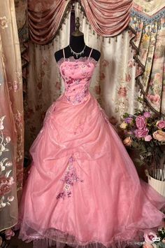 Yule Ball Dresses, Magnolia Dress, Dream Prom Dress, Dreamy Gowns, Prom Inspiration, Glamour Dress, Fantasy Gowns