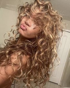 Tai Aysha, Dyed Curly Hair, Frizzy Curly Hair, Boring Hair, Hairdos For Curly Hair, Curly Hair Inspiration, Lavender Buds, Hair Inspo Color, June 16