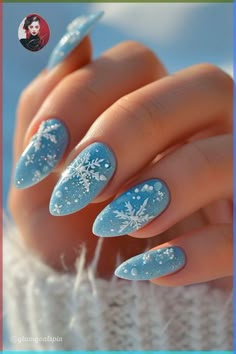 Snow Flake Nails Design Blue, Icy Blue Snowflake Nails, White And Blue Nails Winter, Christmas Acrylic Nails Blue, Baby Blue Xmas Nails, Light Blue Frosty Nails, Winter Frost Nails, Ice Themed Nails, Ice Blue Christmas Nails