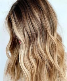 Vacation Blonde Hair, Low Maintenance Balayage Bronde, Easy Maintenance Highlights, Natural Honey Blonde Balayage, Low Maintenance Hair Color Winter, Live In Balayage, Low Maintenance Baylage, Going Back To Natural Dirty Blonde, Natural Summer Blonde Hair