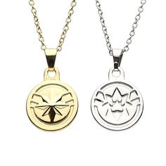 Wear your love of Captain Marvel with this attractive necklace. Two piece necklace set includes a gold Captain Marvel pendant necklace and silver Goose pendant necklace. Comes with officially licensed Marvel packaging. Captain Marvel Goose, Marvel Goose, Marvel Captain Marvel, Star Wars Merchandise, Rings Jewelry Fashion, Unique Necklace, Captain Marvel, Jewelry Packaging, Fashion Jewelry Necklaces