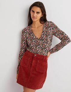 Printed V-Neck Top - Multi, Floret Meadow | Boden US Boden Uk, Stylish Blouse, Trending Today, Fashion Today, V Neck Tops, Everyday Look, Basil, Tshirt Print, Length Sleeve