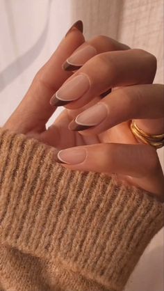 CHIC FALL NAIL TRENDS TO TRY FOR AUTUMN 2022 | AUTUMN NAILS Nail Ideas Oval French Tip, Birthday Nails Almond Scorpio, Oval Nail Inspo Aesthetic, Cinnamon Nail Design, Nails For Brown Hands, Modern French Nail Designs, Brown Hoco Nails, Oval Nail Inspo Acrylic, Brown Tip Acrylic Nails