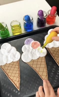 Rainy Autumn Day, Rainy Autumn, Easter Decorations Ideas, Easter Centerpiece, Baby Learning Activities, Preschool Arts And Crafts, Preschool Art Activities