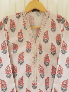 Printed Cotton Suit Designs, Suit Neck Design, Kamiz Design, Designs Kurti, Suit Neck, Simple Dress Casual