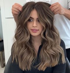 Ash Brown Hair Balayage, Blonde Hair With Roots, Haircuts For Medium Length Hair, Short Dark Hair, Brown Hair Looks, Brown Hair Inspo, Brunette Hair With Highlights, Colored Curly Hair, Hair Trim