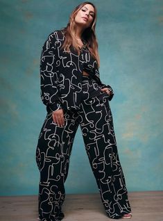 Pfw Street Style, Stylish Plus Size Clothing, Plus Size Brands, Printed Wide Leg Pants, Plus Size Designers, Stylish Plus, Plus Size Pants, Wide Leg Pant, Plus Size Shopping