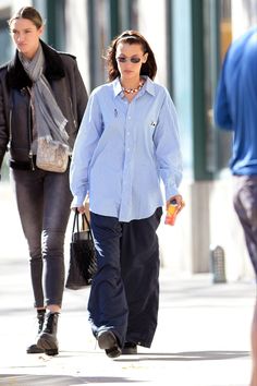 Bella Hadid Street Style, Scandi Fashion, Modest Casual Outfits, Bella Hadid Outfits, 가을 패션, Autumn Outfit, Wearing Clothes, Bella Hadid, Fashion Killa