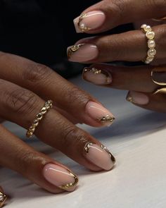 Nails Art For Bride, Wedding Nail Color For Bride, Short Nails For Darker Skin Tone, Gold Nail Art Designs Classy, Dark Skin Nails Ideas, Nail Art For Dark Skin Tone, Nails For Dark Skin Tone, Birthdays Nails, Nails Dark Colors