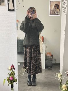 Sweaters Skirts Outfit, Outfits With Long Green Skirts, Cute Skirt Sweater Outfit, Long Skirts In Winter Outfits, Long Skirt And Sweater Outfit Fall, Long Skirt And Docs Outfit, Allison Reynolds Inspired Outfits, Earth Tone Skirt Outfit, Long Brown Skirt Outfit Fall