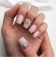 Nails Strass, Strass Nails, Diamond Nail Designs, Nail Design Inspiration, Almond Nails Designs, Manicures Designs, Kandy, Crystal Nails