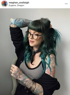 Goth Chic, Tattoed Women, Alt Style, Beautiful Hair Color, Awesome Hair, Witchy Fashion, Alternative Girls, G H, Girl Tattoos