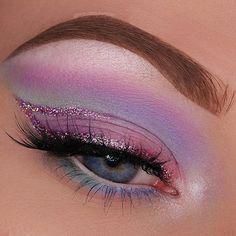 Kristina Webb, Make Up Designs, Galaxy Makeup, Drag Make-up, Cute Eye Makeup, 얼굴 그리기, Smink Inspiration, Purple Makeup, Makijaż Smokey Eye