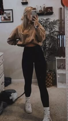 Cool Teenage Outfits Street Styles, Outfits Trending 2023, Fall Outfits With Black Cargo Pants, Basic Outfits Cold Weather, Cute Winter Outfits For School Leggings, Yoga Mom Aesthetic Outfits, Popular Girl Outfits High School, Lazy Day Outfits For Winter, Sporty Girl Aesthetic Outfit