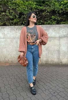 Fall Work Outfits For Women 2022 Casual, 2023 Fall Fashion Midsize, Edgy Quirky Style, Casual Midsize Work Outfits, Everyday Midsize Outfits, Women’s Midsize Fashion, Midsize Work From Home Outfit, Plus Size Jeans Outfit Fall, Summer Fashion Colorful