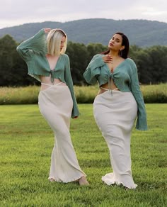 Style Not Size: Two Friends Show How The Same Outfit Looks On Their Different Body Sizes (30 New Pics) Plus Size Looks, Size 16 Women, Look Plus Size, Influencers Fashion, Plus Size Kleidung, Mode Inspo, Curvy Outfits, Look Plus