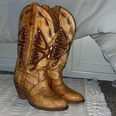 Beautiful Vintage Cowgirl Boots! Womens Size 7 Perfect Condition! Leather Miss Capezio Boots Butterfly Design Small Wear On Inside Of R Boot As Shown In Picture Style L434 Still In Perfect Co Sit Ion Leather Is Stuff And Not Dry Or Worn Vintage Vintage Cowgirl Boots, Butterfly Boots, Vintage Cowgirl, Picture Style, Boots Womens, Butterfly Design, Cowgirl Boots, Vintage Shoes, Vintage Brown