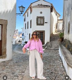 White Linen Pants Outfit, Linen Shirt Outfit, Spain Outfit, Linen Pants Outfit, European Summer Outfits, Skandinavian Fashion, Europe Outfits, Italy Outfits