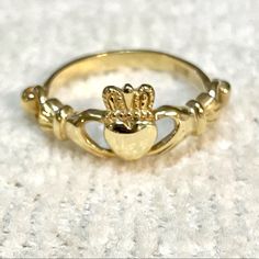 Sterling Silver 925 Irish Claddagh Promise Yellow Gold Over Silver 6x6mm Metal 925 Gold Plated *Center Stone: 6mm Finish: Yellow Gold Plated & Rhodium For Anti Tarnish. *Stamp: 925 *Brand New *Free Giftbox Included *Excellent Quality Gold Promise Rings For Her, Gold Claddagh Ring, Irish Claddagh, Claddagh Ring, Gold Promise Rings, Claddagh Rings, Promise Rings For Her, Cute Rings, Yellow Gold Ring