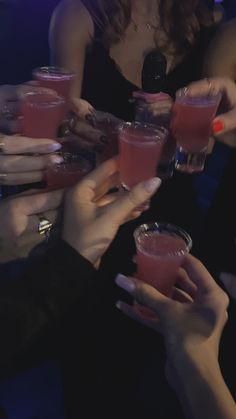 Liquor Snapchat, Amigas Aesthetic, Friends Goals, Brat Summer, Party Drinks, Christmas Aesthetic, Aesthetic Food, Liquor