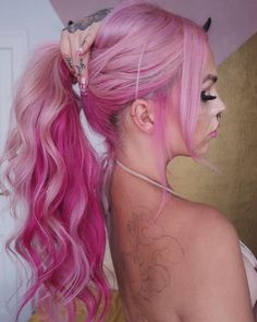 Arctic Fox Virgin Pink, Hairstyles For Summer, Summer Hair Color Ideas, Light Pink Hair, Pink Hair Dye, Frosé, Hairstyle Trends